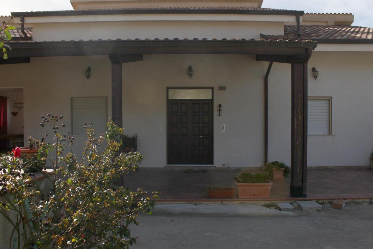 مبيت وإفطار كورليوني La Casa Di Bia المظهر الخارجي الصورة