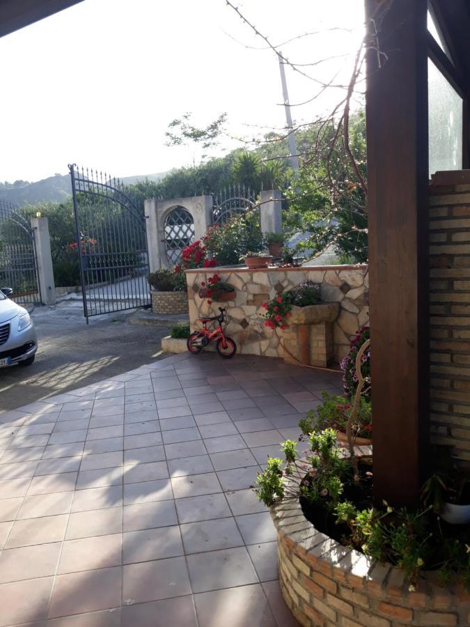 مبيت وإفطار كورليوني La Casa Di Bia المظهر الخارجي الصورة